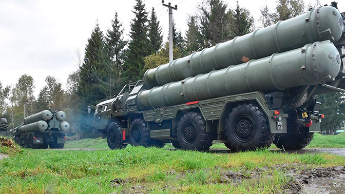 Полковой комплект С-400 досрочно передан Минобороны России