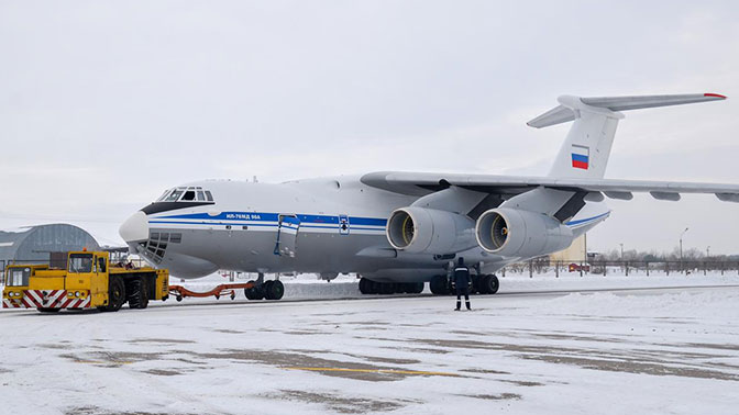 Второй серийный транспортник Ил-76МД-90А в ливрее ВКС РФ: фото