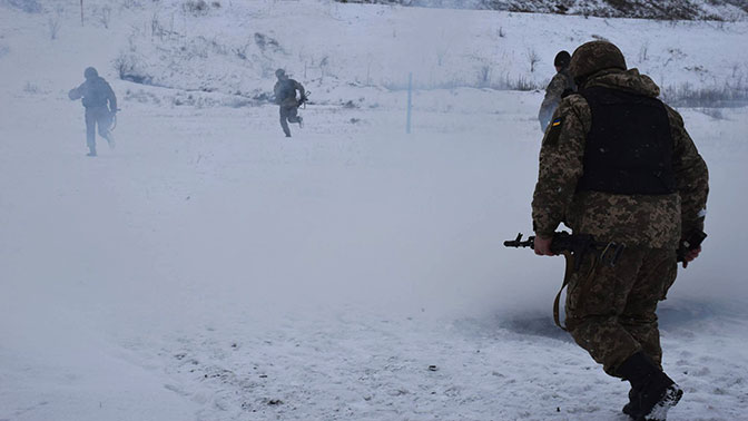 Двое бойцов ВСУ подорвались на собственной мине в Донбассе
