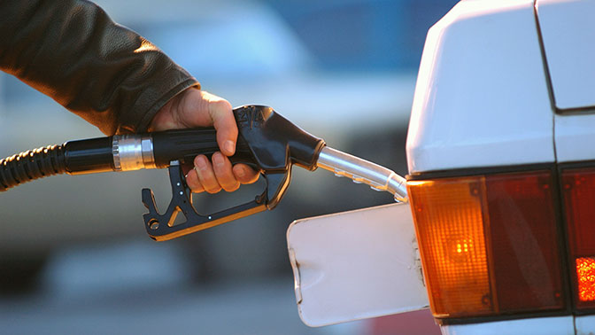 Цена бензина в России выросла до 43,43 рублей за литр