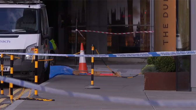 Упавшая с небоскреба стеклянная панель убила прохожего в Лондоне