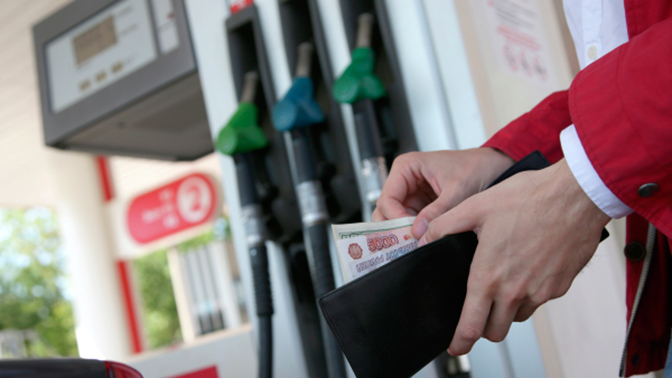 В Кремле прокомментировали повышение цен на бензин