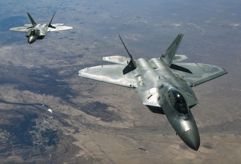 F-22 Raptors над Сирией.