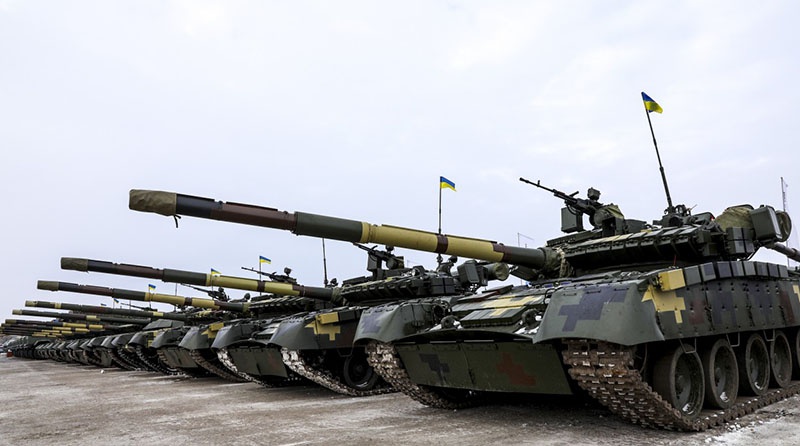 На горловском направлении Киев сосредоточил 120 танков.