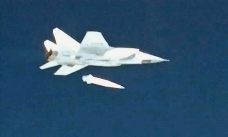 Запуск «Кинжала» с МиГ-31.