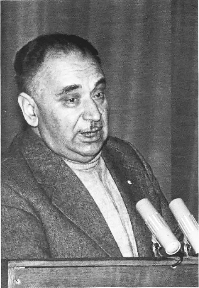 Член-корреспондент Академии наук СССР Иосиф Григулевич.