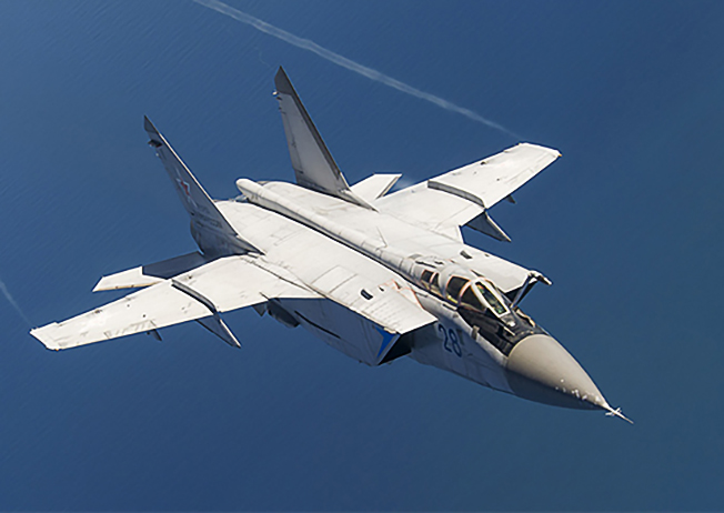 МиГ-31 летает на двигателях Д-30Ф6.