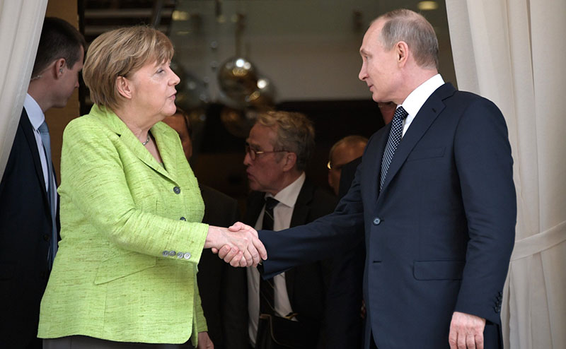 Встреча в Сочи президента РФ Владимира Путина и канцлера ФРГ Ангелы Меркель.