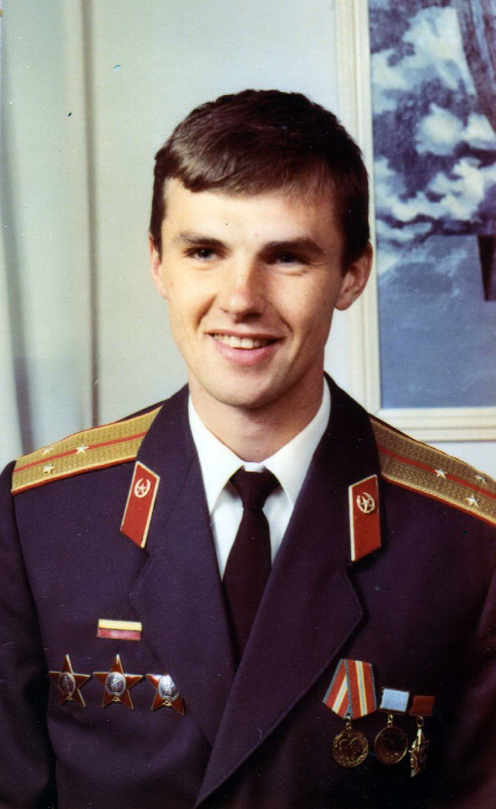 Старший лейтенант Олег Якута.