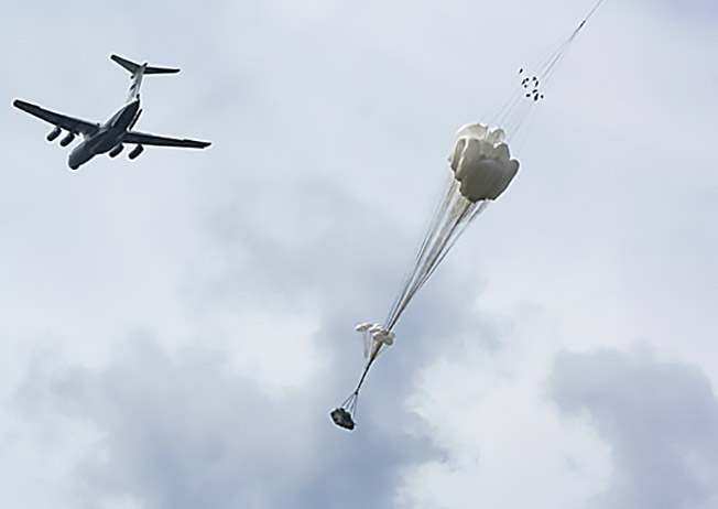 Десантирование БМД-4М парашютно-бесплатформенной системой «Бахча-У-ПДС».