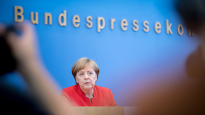 Милитаристское двуличие Ангелы Меркель
