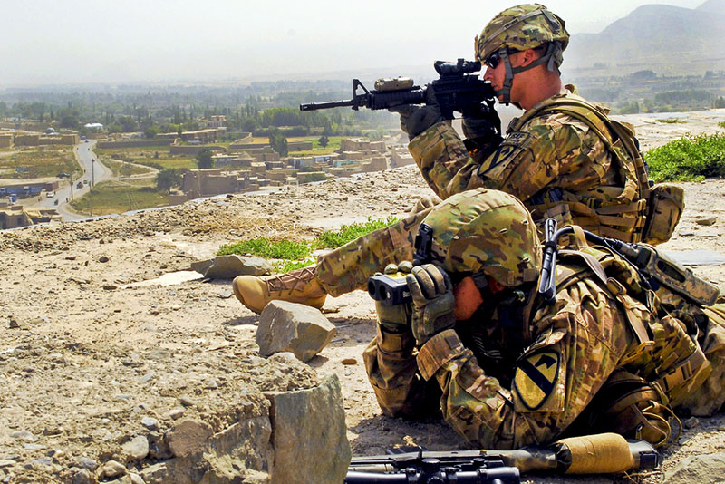 США провели военную операцию в Афганистане с минимальным присутствием своих вооруженных сил.