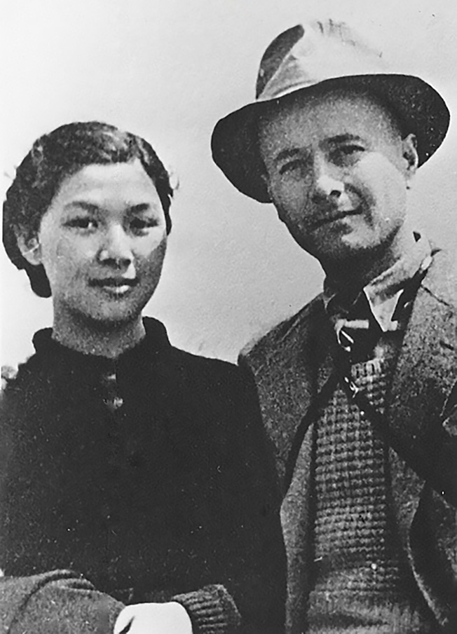 Югославский журналист Вукелич с женой.