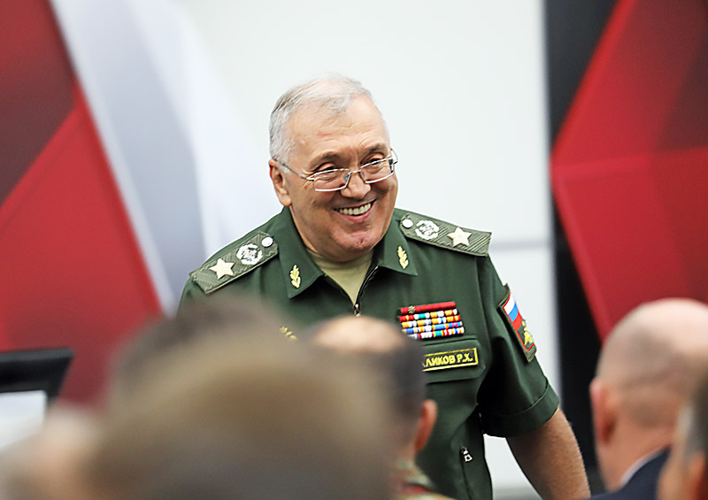 Первый заместитель министра обороны Российской Федерации Руслан Цаликов.