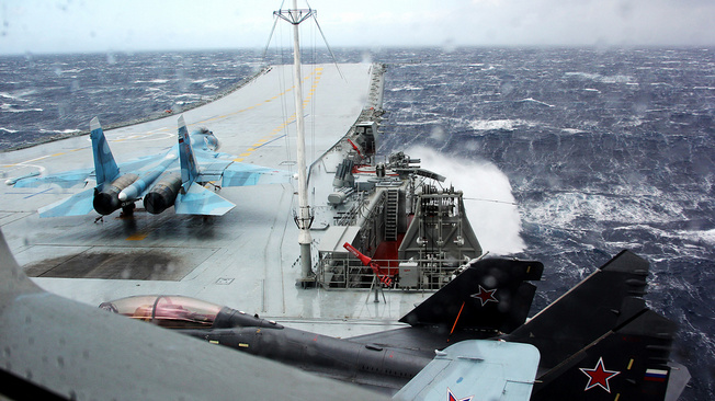 Авианосец для ВМФ России: за и против