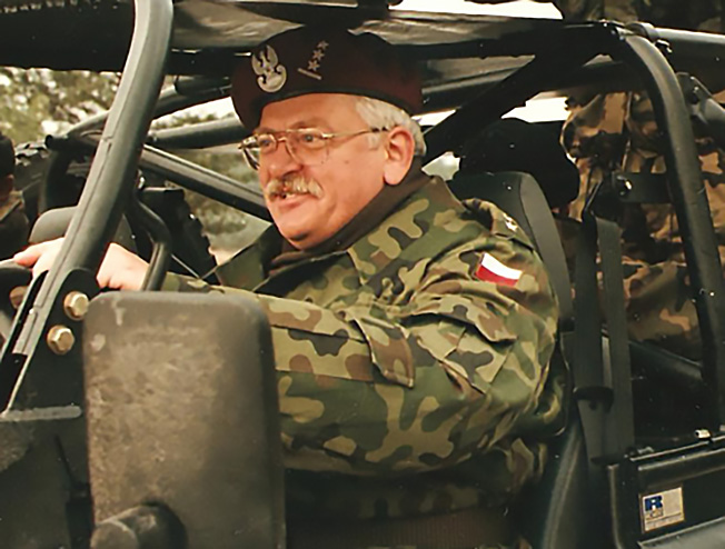Экс-заместитель министра обороны Польши Ромуальд Шереметьев ляпнул свое мнение и аж «заколдобился».