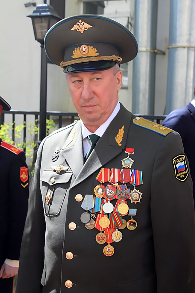 Генерал-лейтенант авиации Анатолий Сурцуков