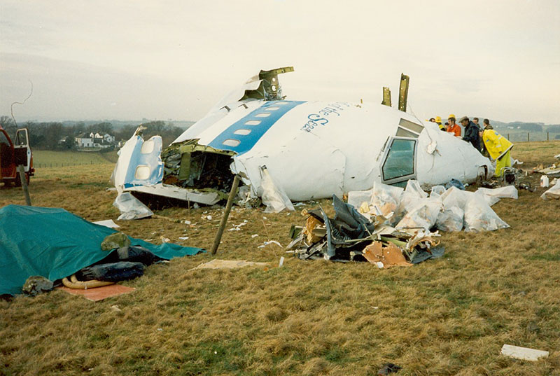 Обломки  пассажирского Боинга-747, взорванного  над Локерби.