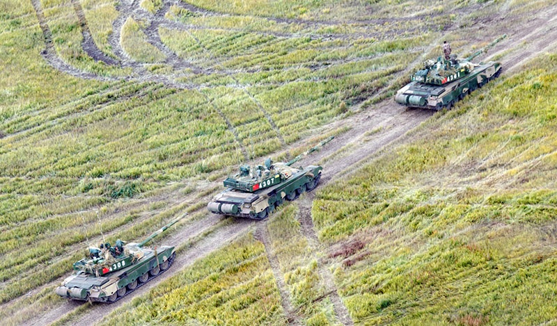 Танки армии Китая на учениях «Восток-2018».