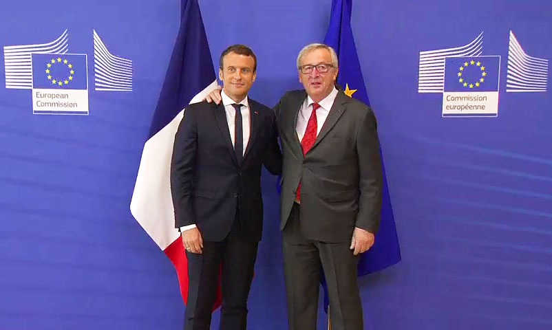 Президент Франции Эмманюэль Макрон и глава Еврокомиссии Жан-Клод Юнкер.