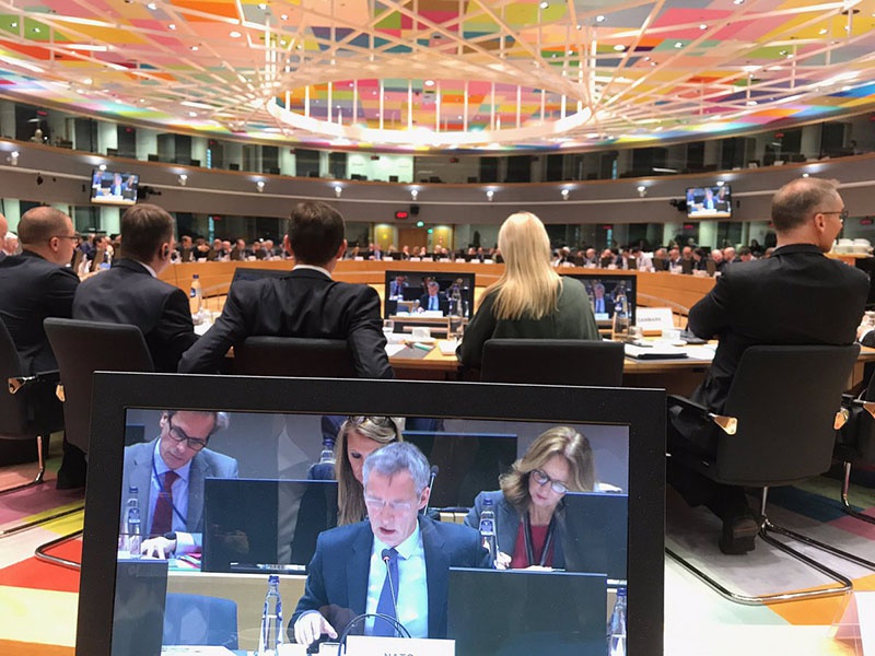 Главы министерств иностранных дел и обороны стран Евросоюза на встрече в Брюсселе 19 ноября 2018 года.