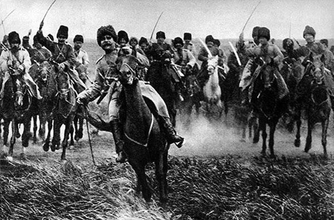 Казачья конница генерала Баратова в наступлении.