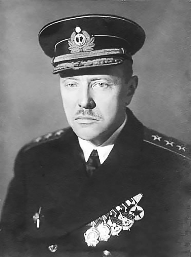 Адмирал Л.М. Галлер.