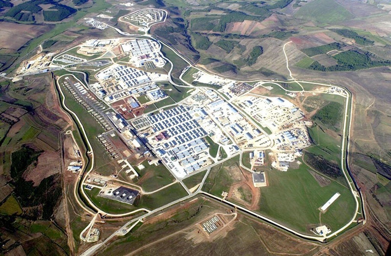 База Бондстил в Косове стала крупнейшей базой  США в Европе.