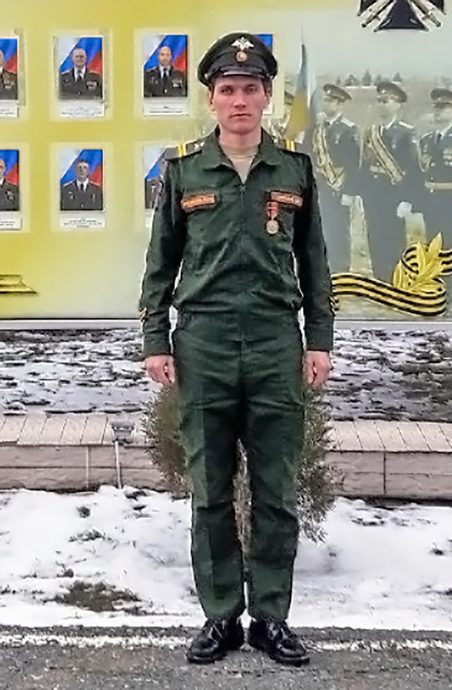 Младший сержант Дмитрий Шевцов.