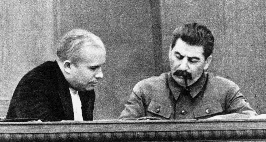 Сталин  превратил марксизм в светскую религию.