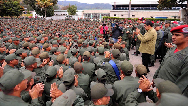 От позиции венесуэльской  армии будет зависеть многое, если не все.