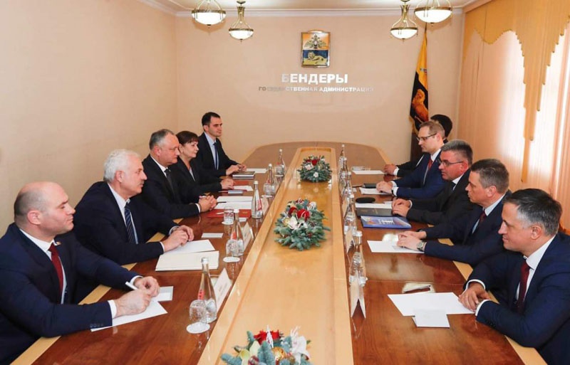 Встреча президента Молдавии Игоря Додона с лидером Приднестровья Вадимом Красносельским.