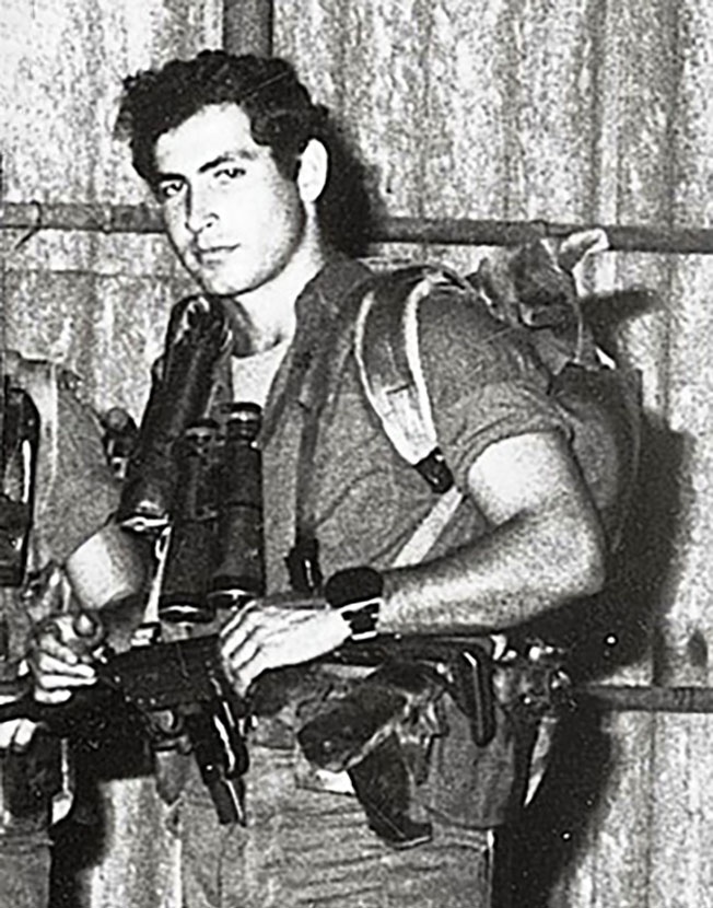 Биньямин Нетаньяху служил в элитном разведывательно-диверсионном отряде.