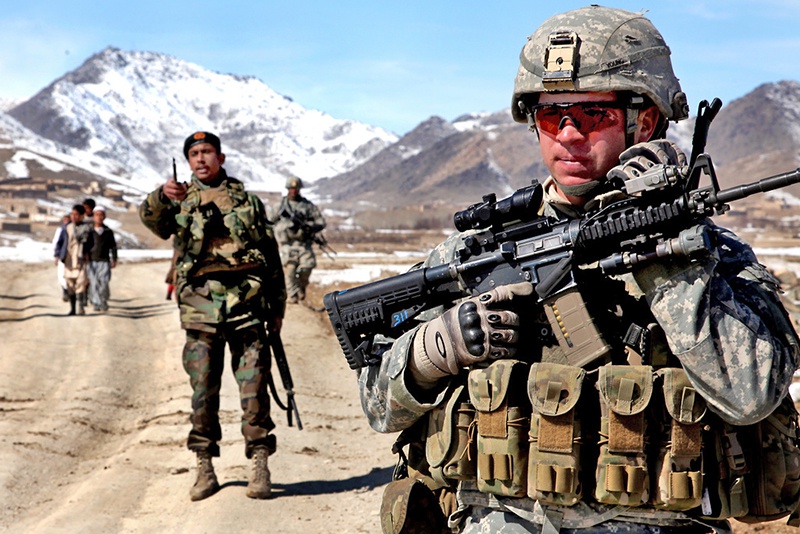 Американцы в Афганистане, за горами бывшая советская Средняя Азия.