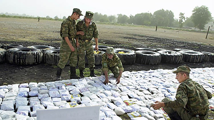 Поток наркотиков из Афганистана в Россию идет через государства Средней Азии.