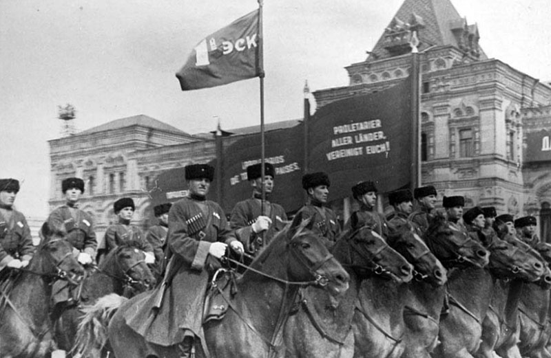 Кавалеристы на Параде Победы на Красной площади 24 июня 1945 года.