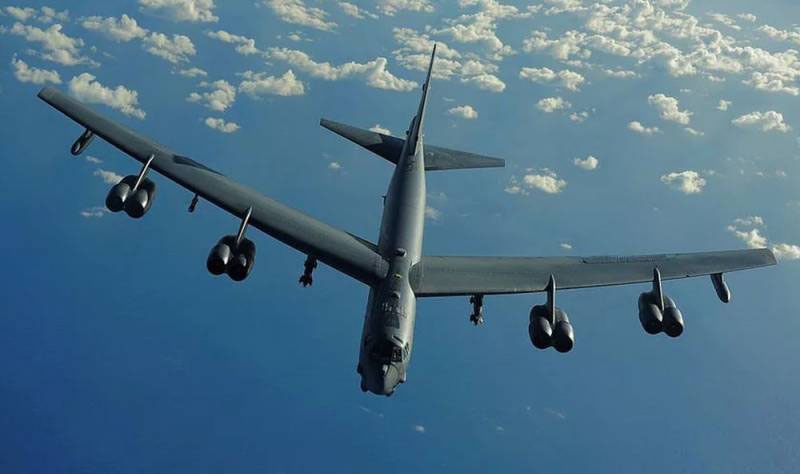 Исключение тяжелого стратегического бомбардировщика В-52Н из учета по Договору СНВ-3 дает американской стороне возможность в кратчайшие сроки нарастить потенциал своих стратегических наступательных ядерных сил,