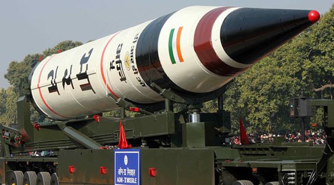 Индийская баллистическая ракета «Агни-5».