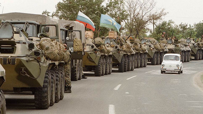 Марш-бросок в Косово - 200 российских десантников против НАТО.