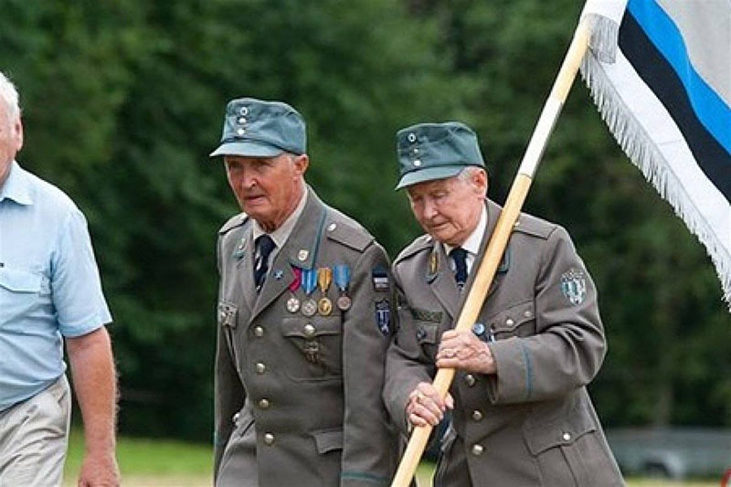 Общая численность 20-й эстонской добровольческой дивизии СС в годы войны достигала 15 тысяч солдат и офицеров.