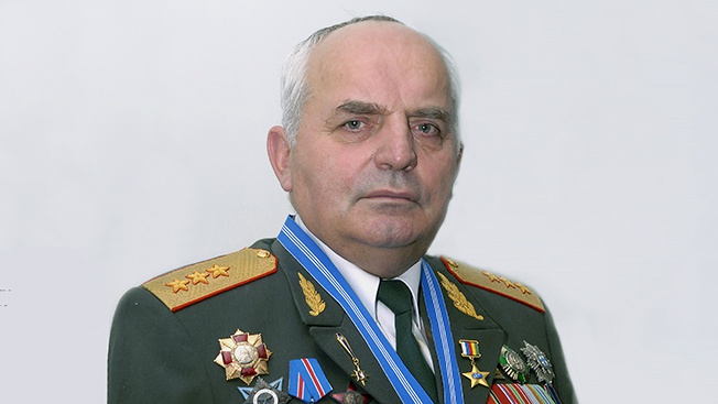 Генерал-полковник Николай Кошман. От Маргелова -  часы, от Путина - спецзадание
