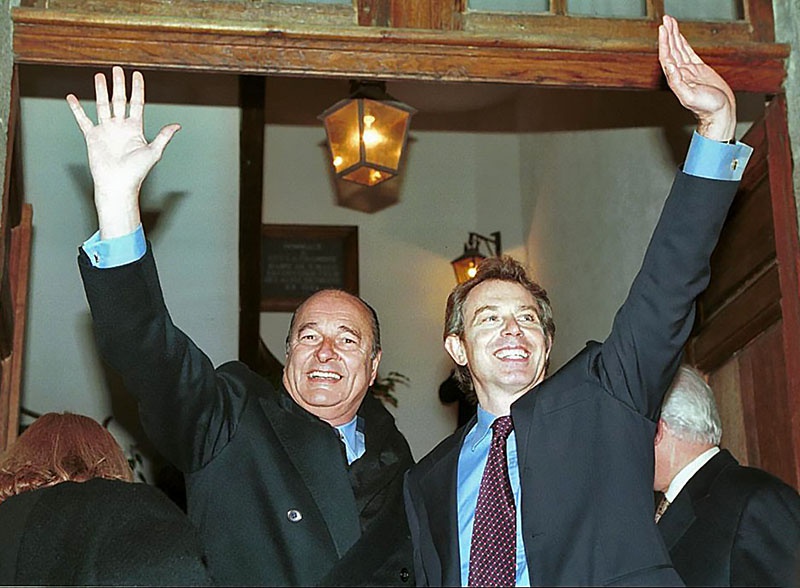 Тони Блэр и Жак Ширак после франко-британского саммита в Сен-Мало.