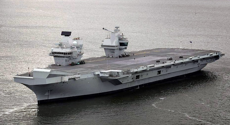 На новом британском авианосце HMS Queen Elizabeth самолеты будут взлетать с трамплина.