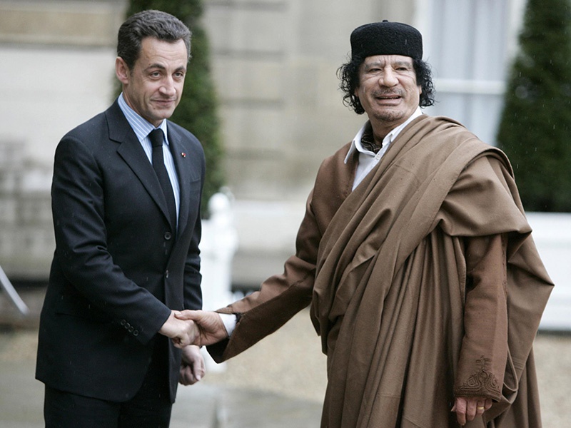 Президент Франции Николя Саркози забрал деньги и жизнь Муаммара Каддафи.