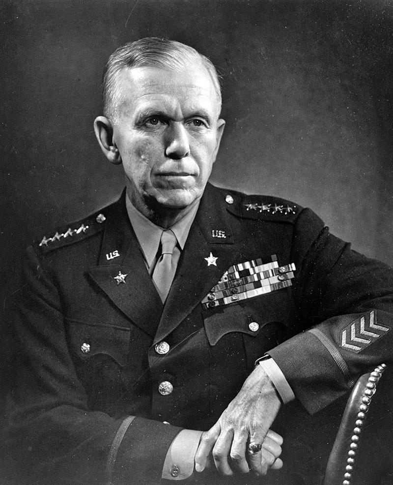 Начальник штаба армии США генерал армии Дж. Маршалл.