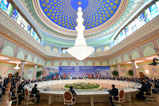 Шанхайская организация сотрудничества — постоянно действующая межправительственная международная организация, основанная лидерами Казахстана, Китая, Киргизии, России, Таджикистана и Узбекистана.