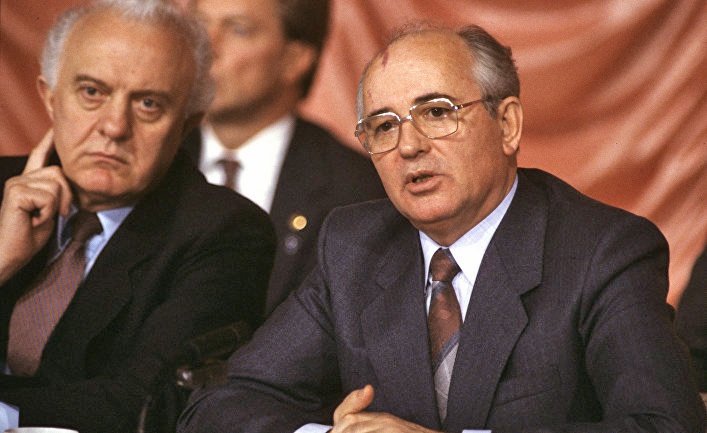 Михаил Горбачев и Эдуард Шеварднадзе.