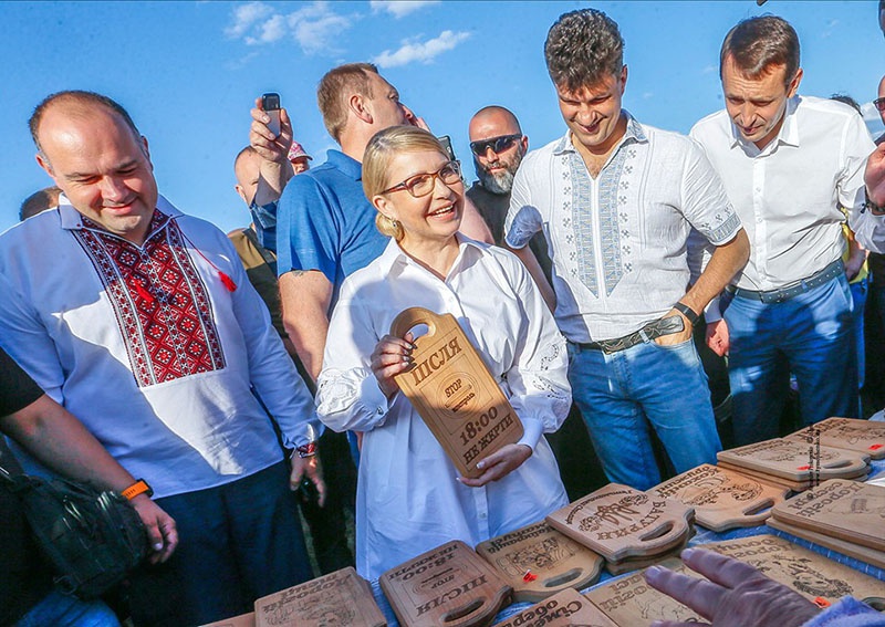 Юлия Тимошенко, в обмен на вхождение в коалицию будет требовать своего премьерства.
