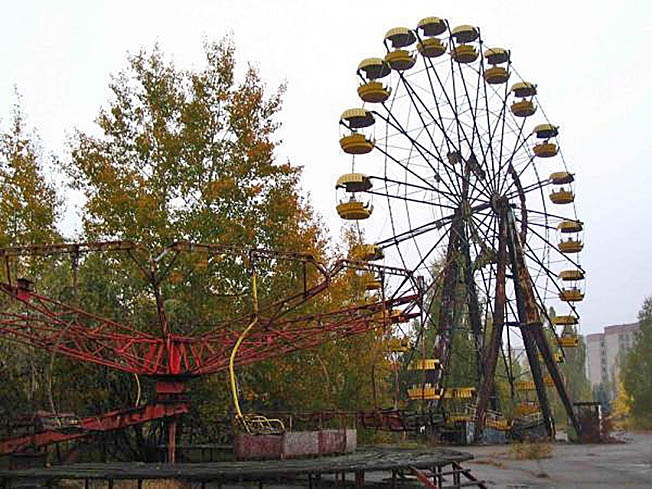 Знаменитое колесо обозрения в Припяти впитавшее в себя радиацию.