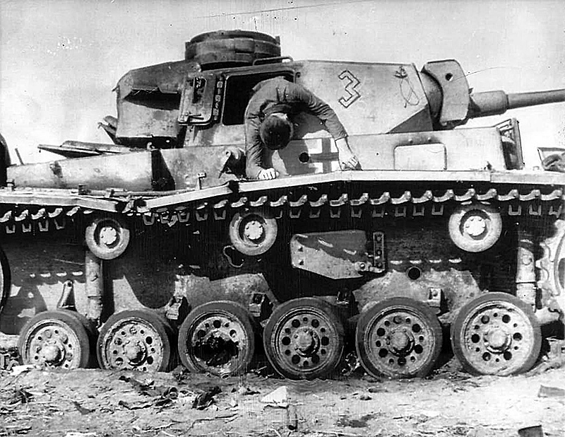 12 мая 1940 года, возле городка Креан, подразделение S35 уничтожило четыре немецких танка PzKpfw-III.
